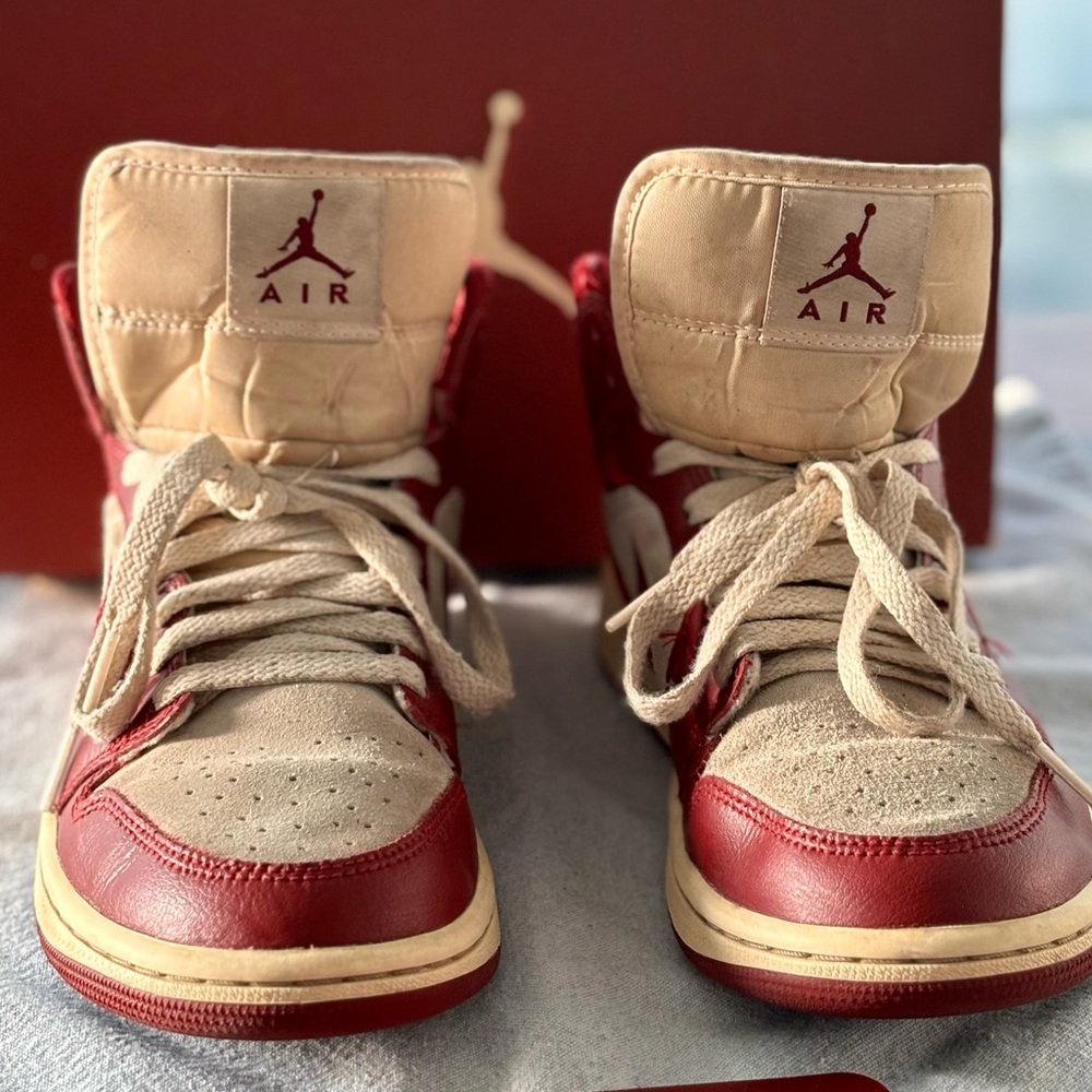 Nike Jordan Tiki Leaf Red Air Jordan